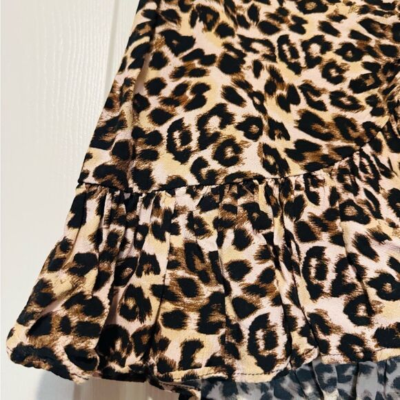 Urban Outfitters Tan Cream Mini Wrap Skirt - Picture 3 of 8